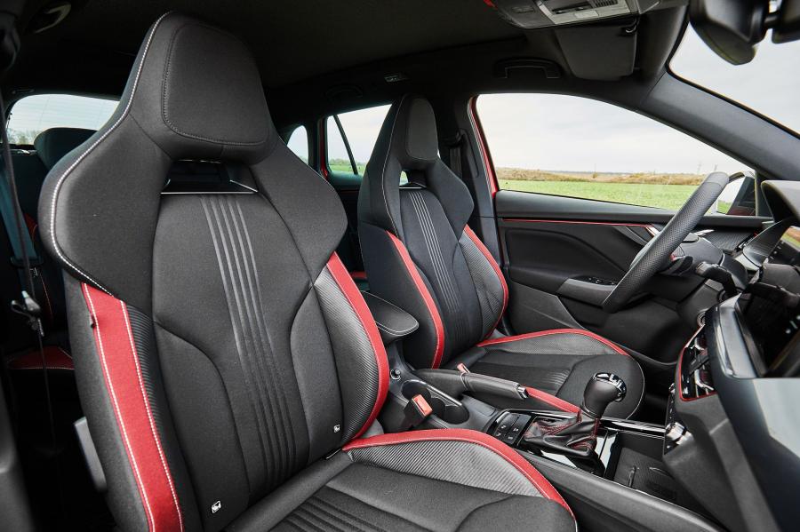 Интерьер Skoda Scala Monte Carlo 2019 года  (WW) (фото 17 из 26)